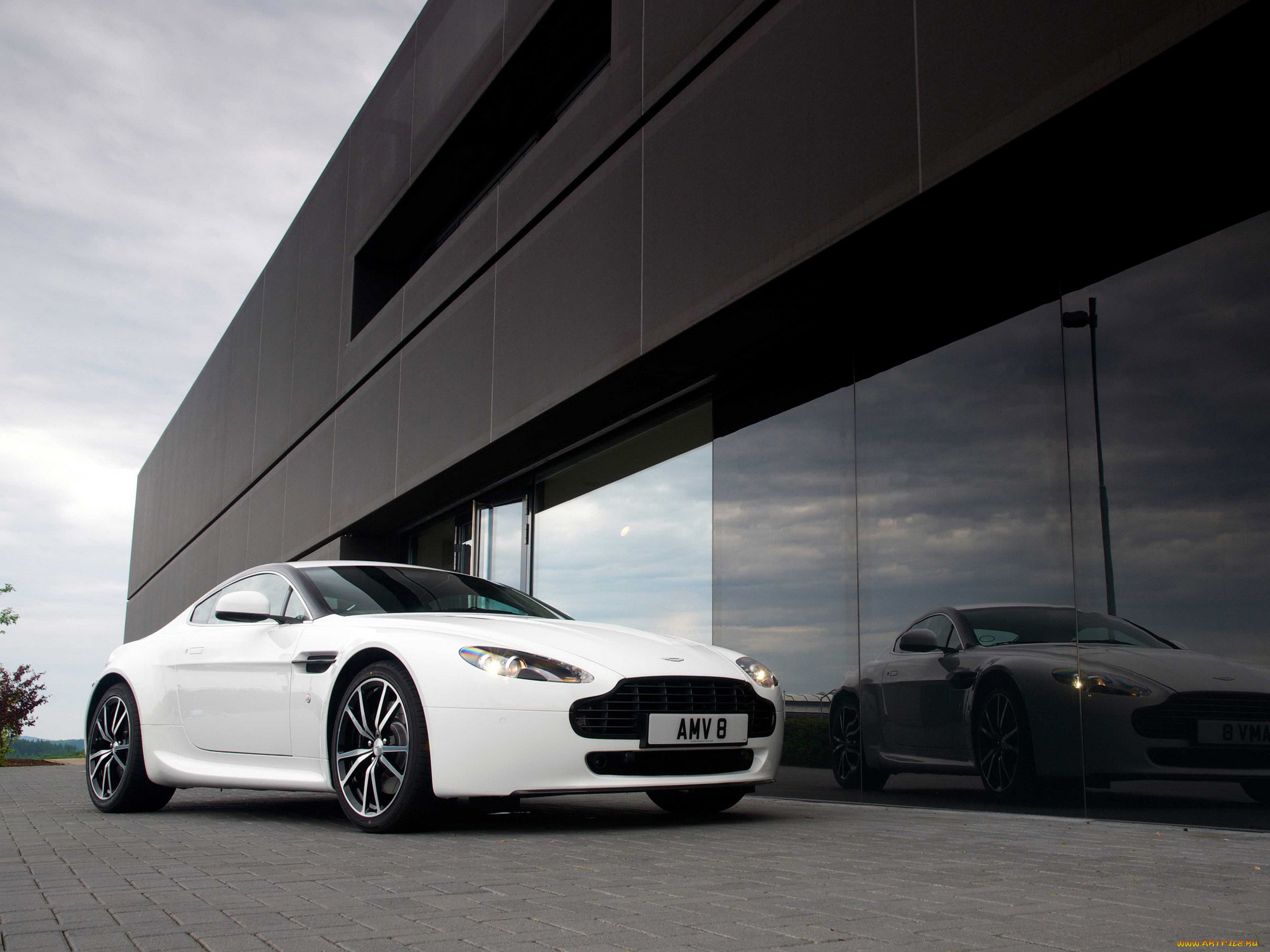 , aston, martin
